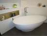 Badezimmer mit der freistehenden Badewanne Campione