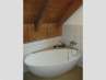 Badezimmer mit der freistehenden Badewanne Piemont Medio