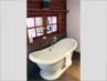 Badezimmer mit der freistehenden Nostalgie Badewanne Worcester