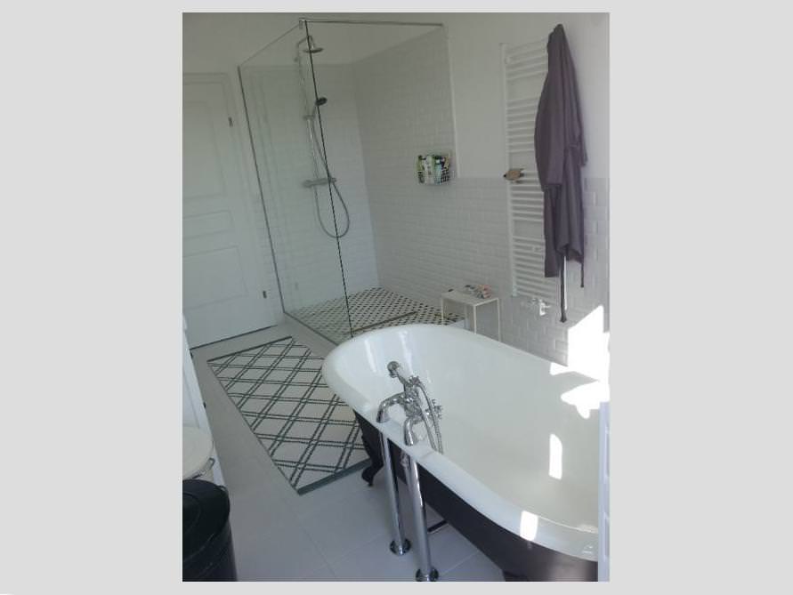 Badezimmer Idee mit der freistehenden Badewanne Bradford