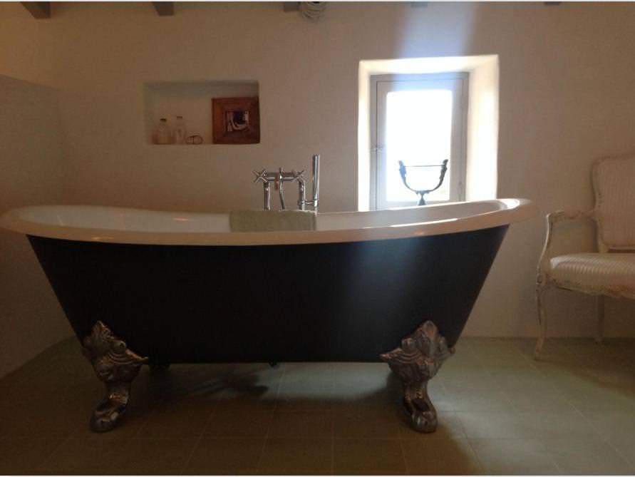 Badezimmer Idee mit der freistehenden Badewanne Bristol