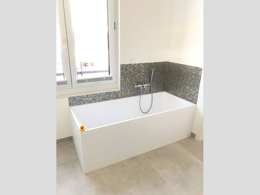 Badezimmer Idee mit der freistehenden Badewanne Firenze