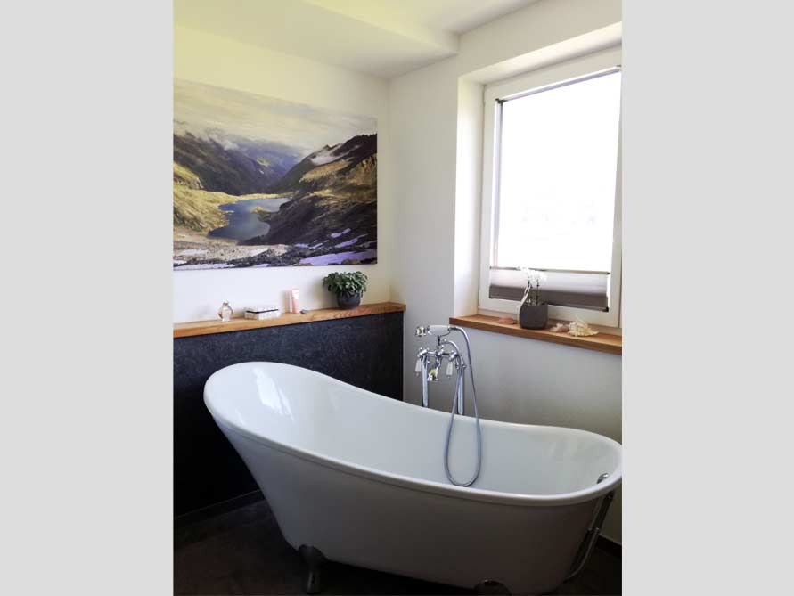 Badezimmer-Idee mit der freistehenden Badewanne Kingston 175