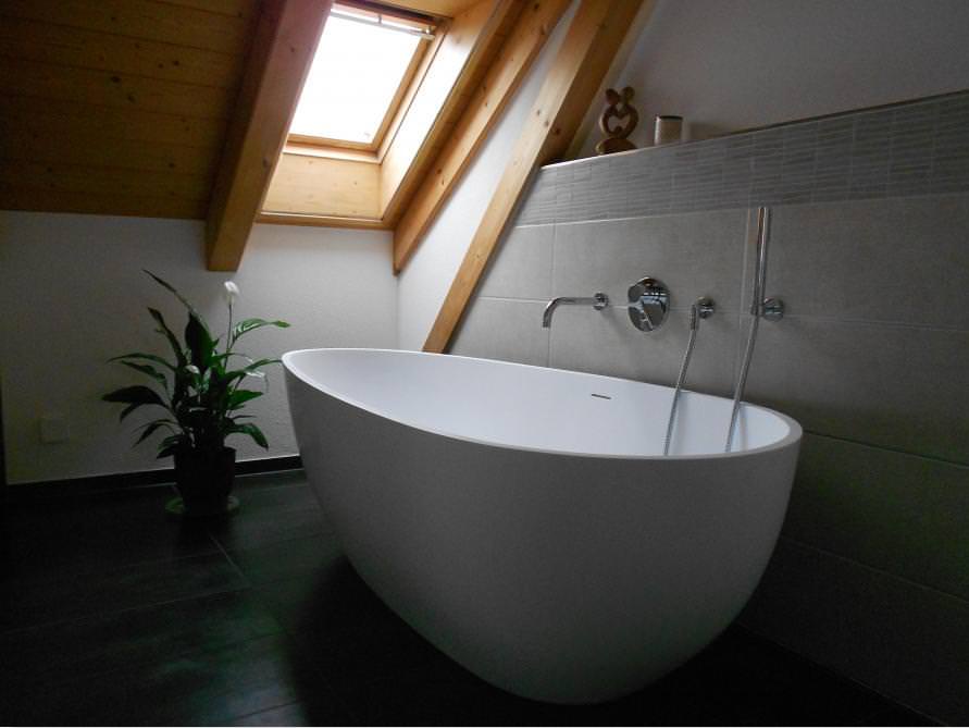 Badezimmer Idee mit der freistehenden Badewanne Luino Grande