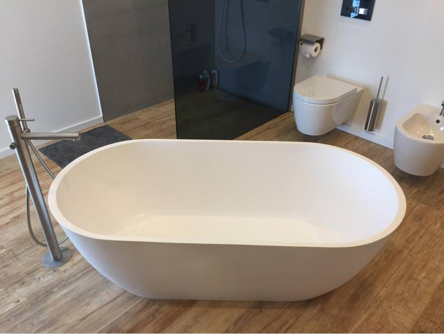 Badezimmer Idee mit der freistehenden Badewanne Montecristo Grande