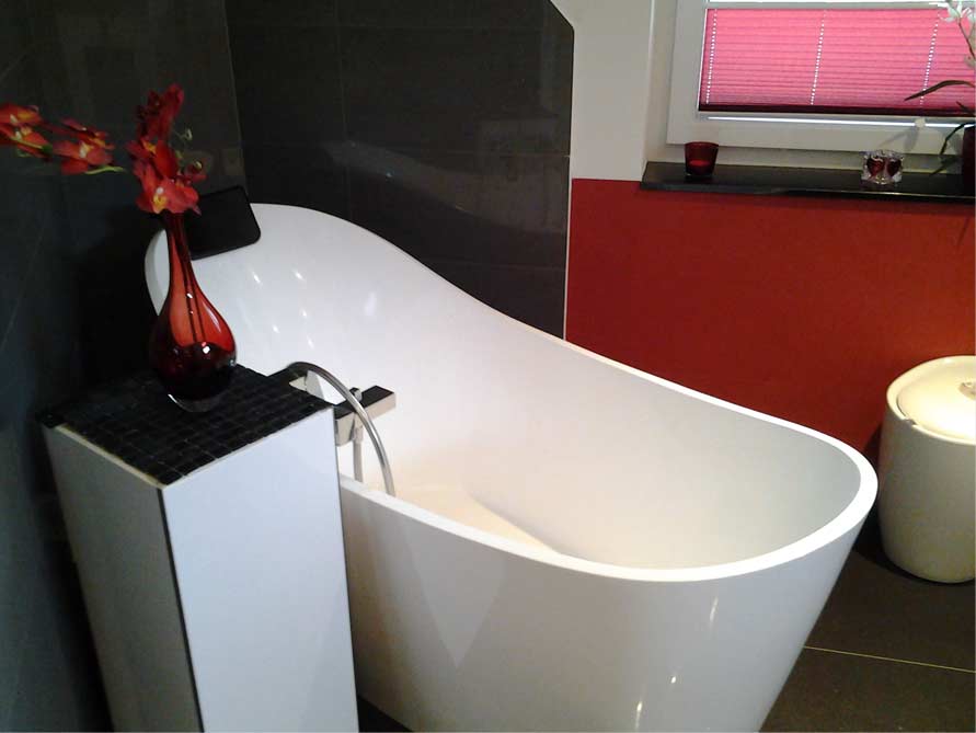 Badezimmer Idee mit der freistehenden Badewanne Napoli
