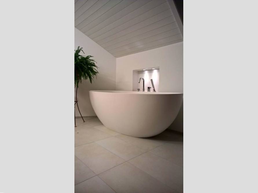 Badezimmer Idee mit der freistehenden Badewanne Piemont